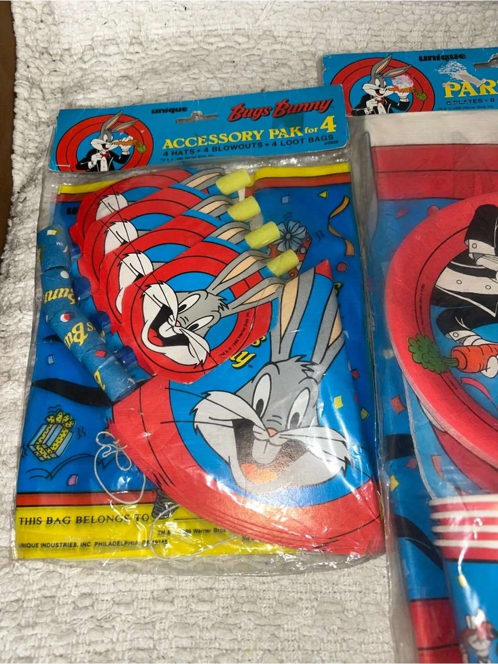Vtg Warner Bros 1989 Bugs Bunny Bday Party Pak for 8 & Accessory Pak for 4 NOS